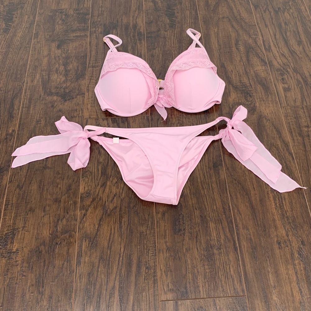 VS bikini 32 DD top S bottom